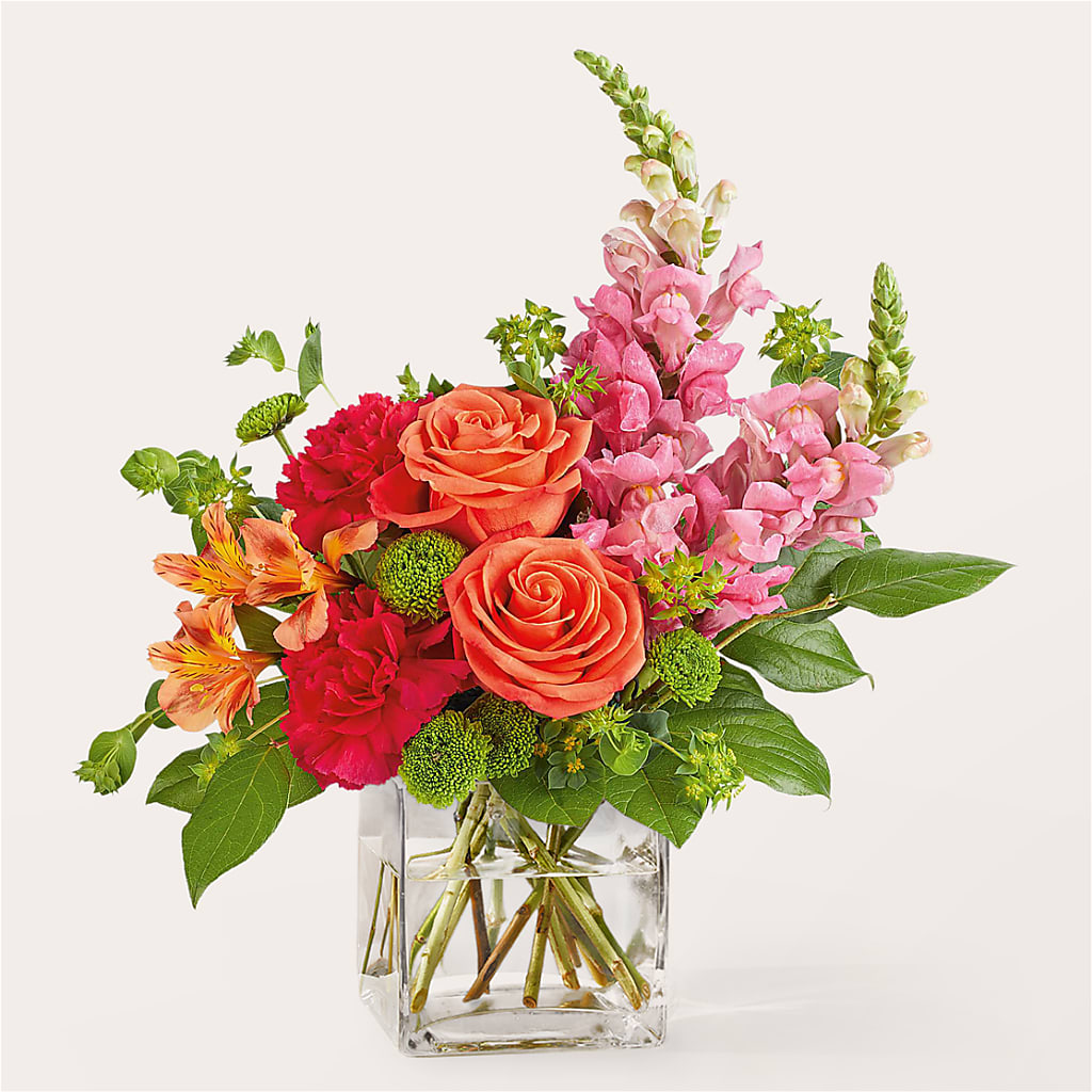 Cosmopolitan Bouquet – Garden Of Eden Florist Inc, Coplay PA