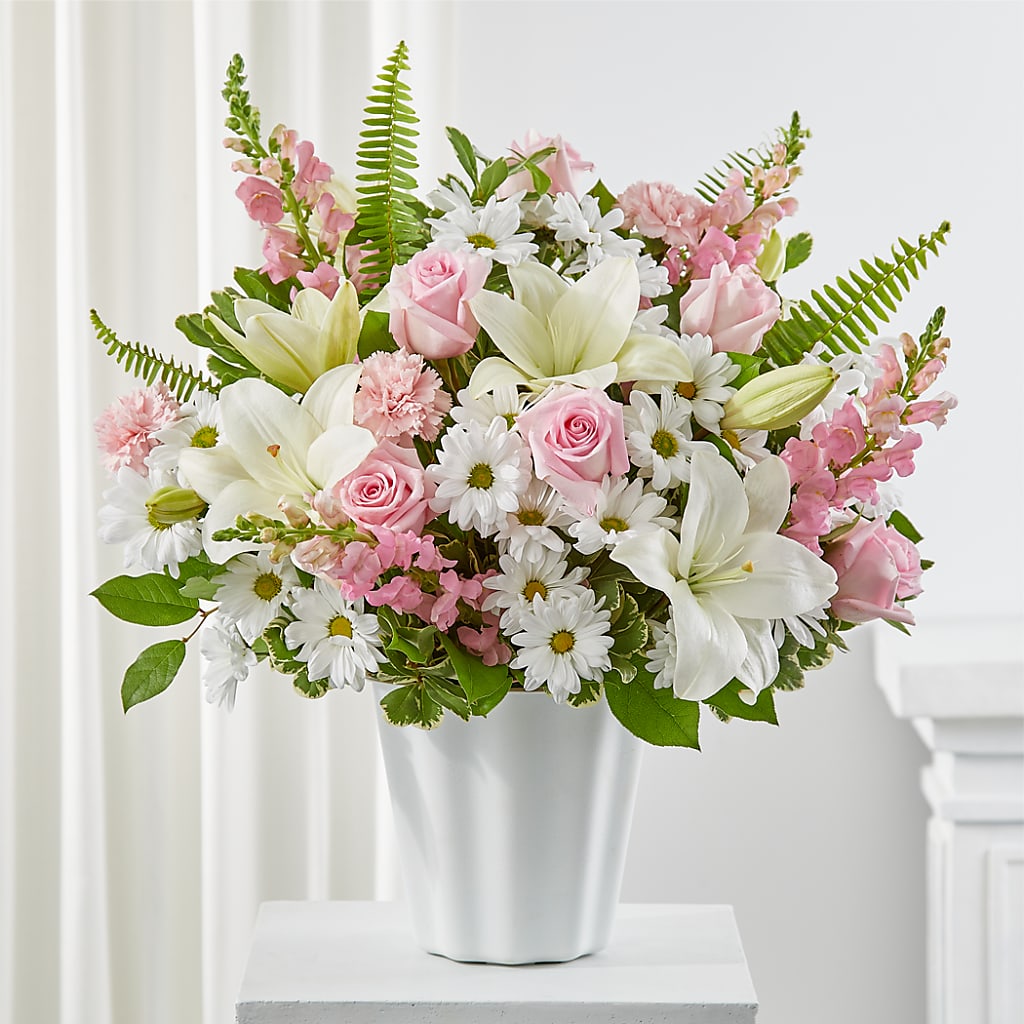 Soft Touch Tabletop Basket – Garden Of Eden Florist Inc, Coplay PA