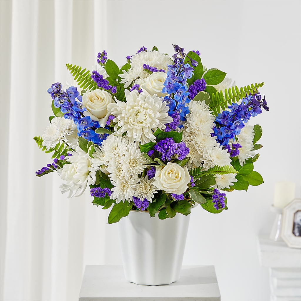 Hold Dear Tabletop Basket – Garden Of Eden Florist Inc, Coplay PA