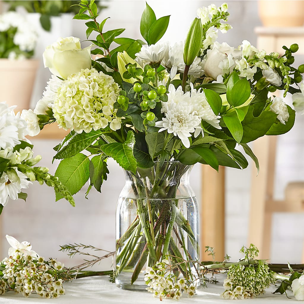 Classic Ivory – A Florist Original – Garden Of Eden Florist Inc, Coplay PA