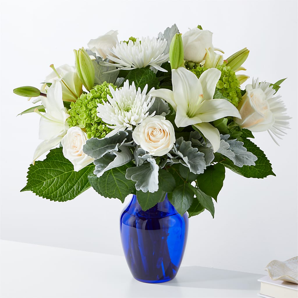 Snowy Dreams Bouquet – Garden Of Eden Florist Inc, Coplay PA