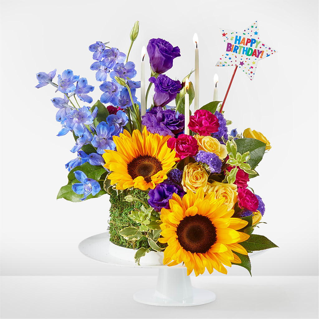 Star of the Day Floral Cake – Garden Of Eden Florist Inc, Coplay PA