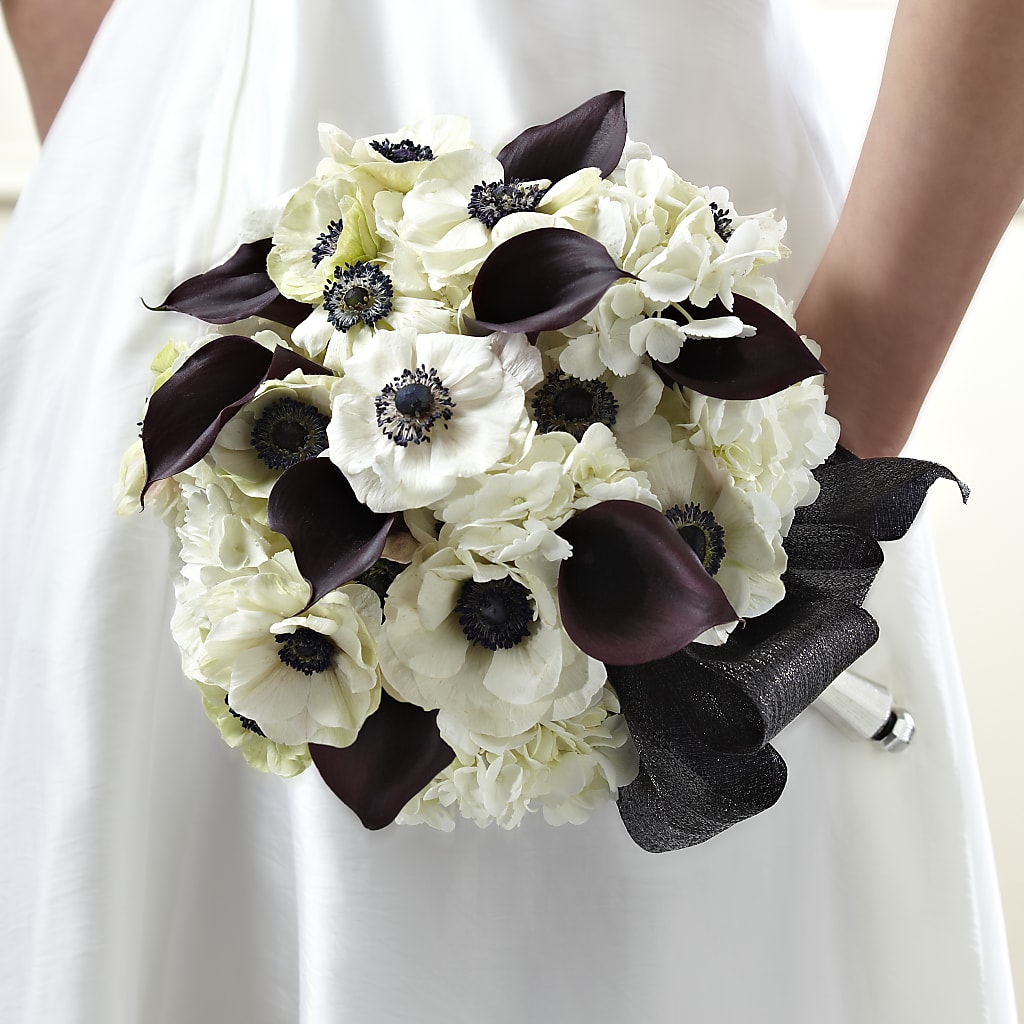 To Have and To Hold Bouquet – Garden Of Eden Florist Inc, Coplay PA