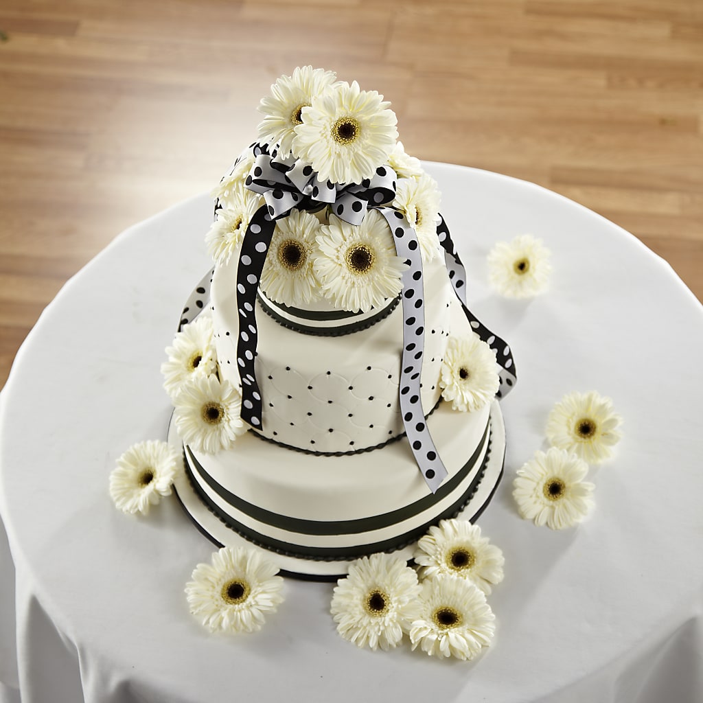 Simple Sophistication Cake Décor – Garden Of Eden Florist Inc, Coplay PA