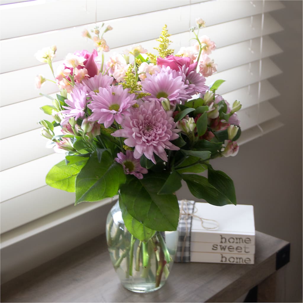 Pastel Tradition - A Florist Original –  Garden Of Eden Florist Inc, Coplay PA