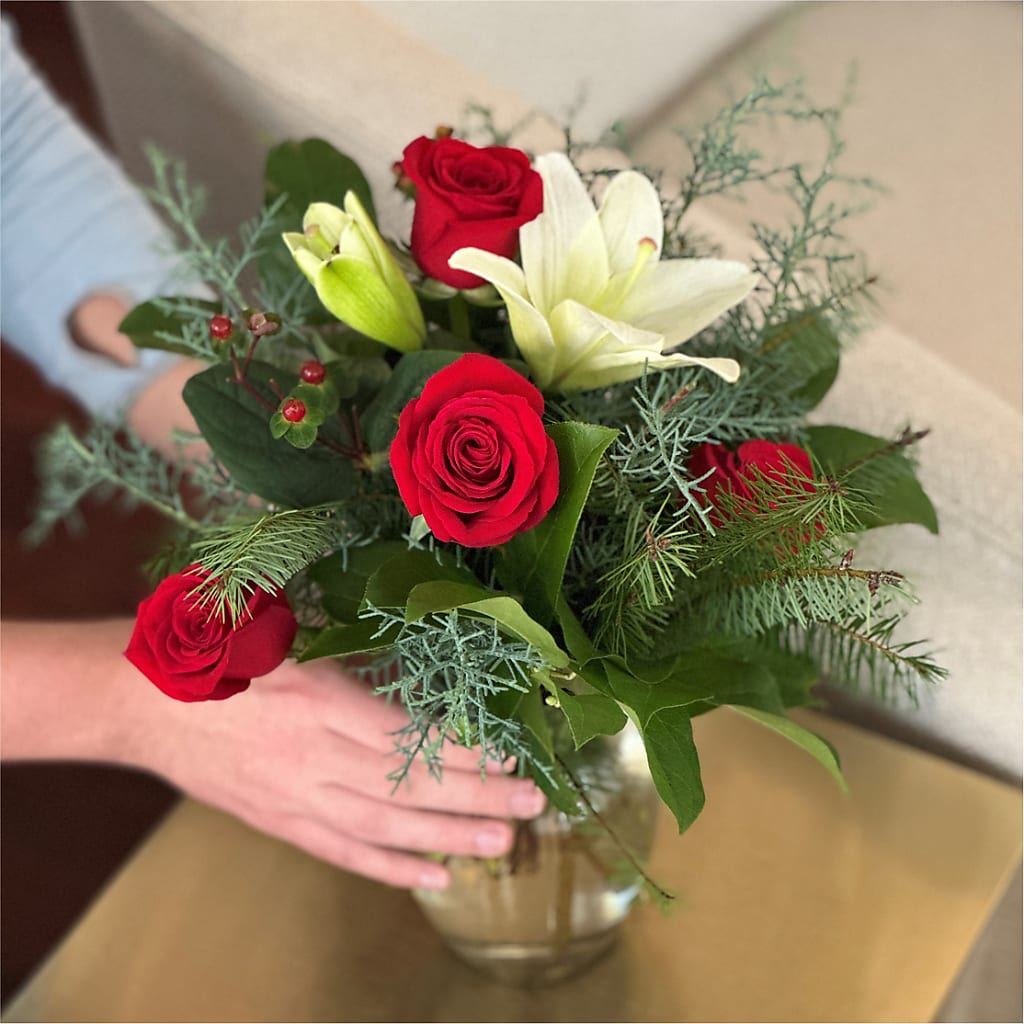 Glittering Lights Bouquet –  Garden Of Eden Florist Inc, Coplay PA