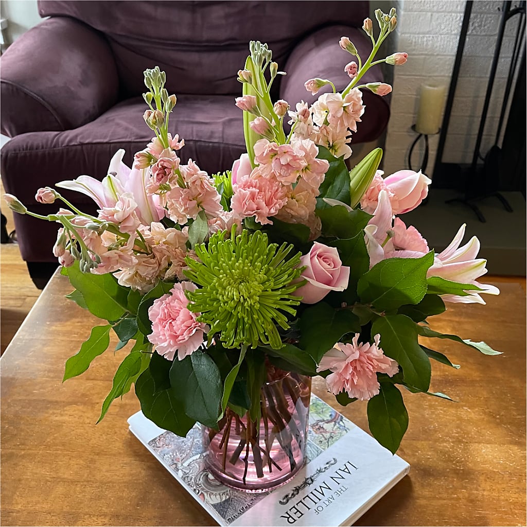 Pretty in Pink Bouquet –  Garden Of Eden Florist Inc, Coplay PA