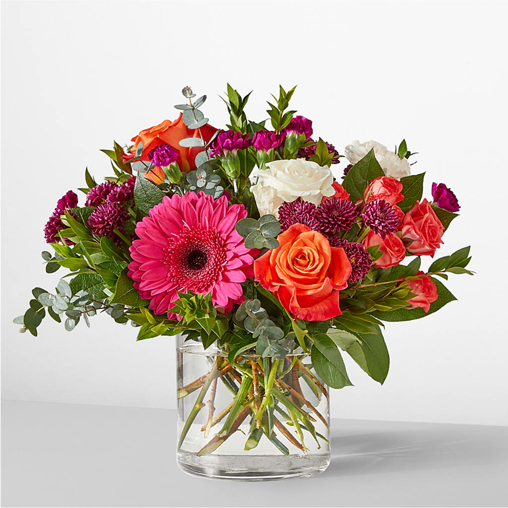 Smell the Roses Bouquet –  Garden Of Eden Florist Inc, Coplay PA
